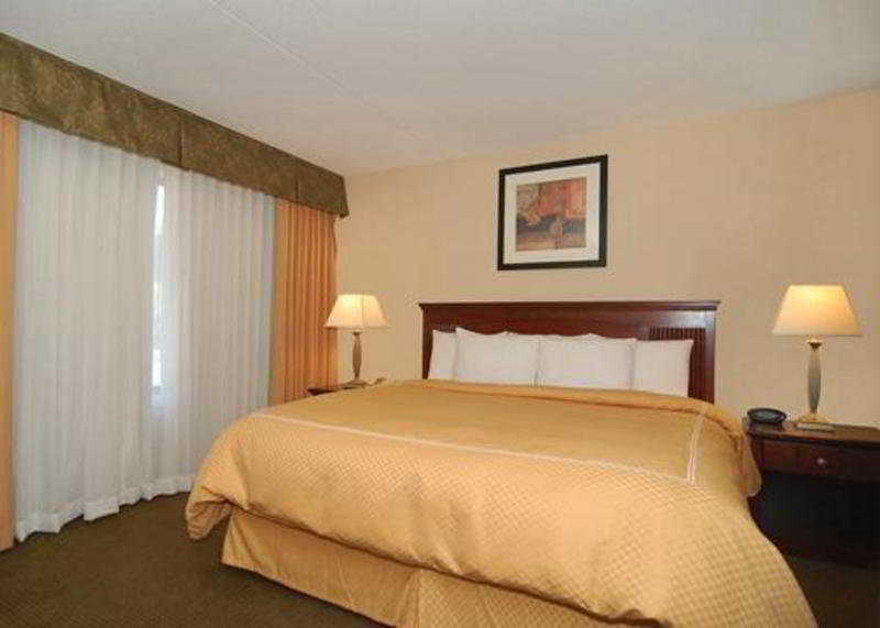 Comfort Suites South Burlington Near University Екстериор снимка