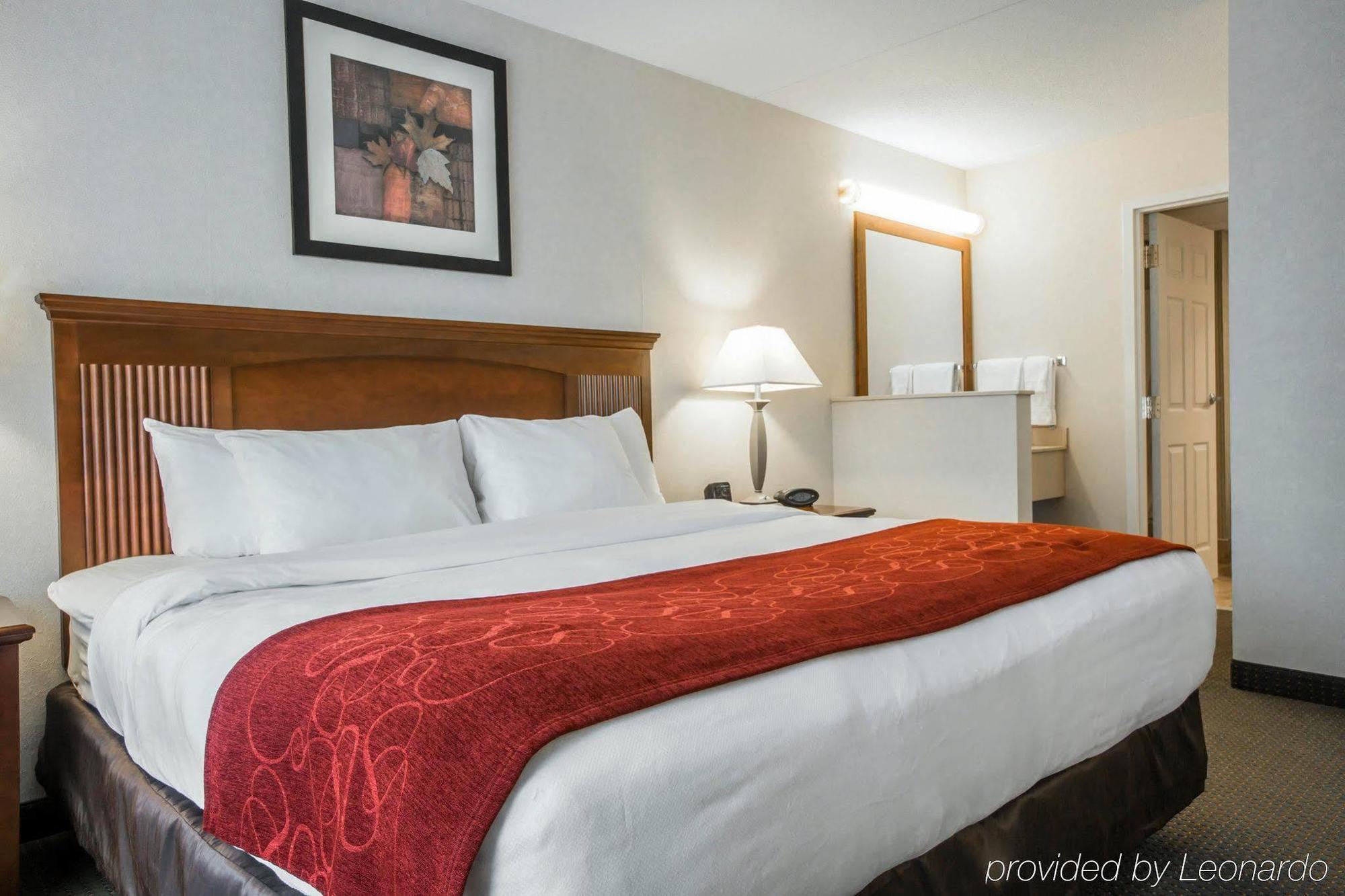 Comfort Suites South Burlington Near University Екстериор снимка