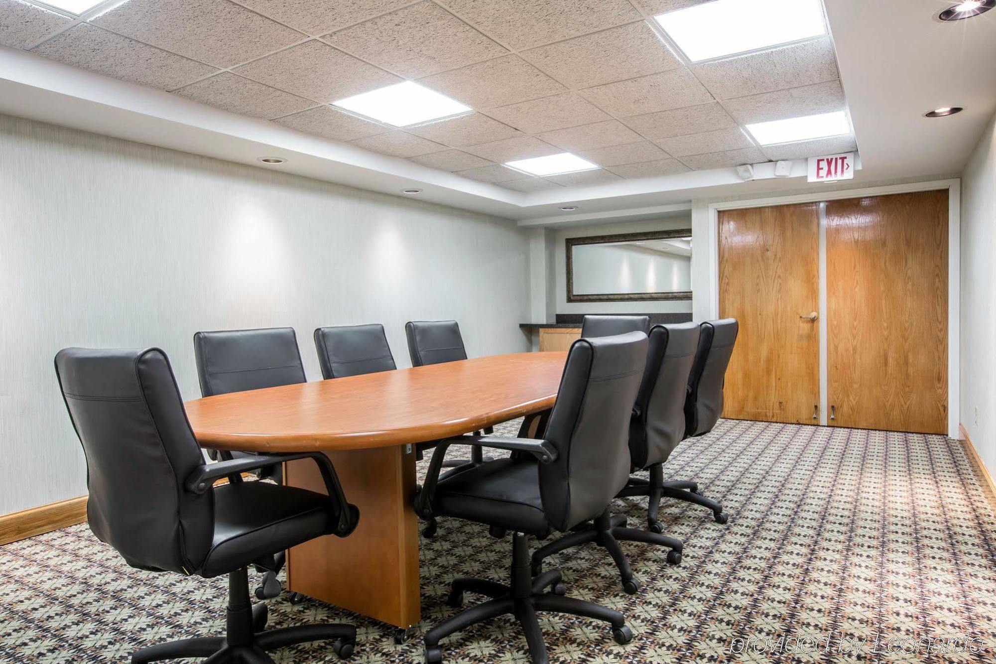 Comfort Suites South Burlington Near University Екстериор снимка