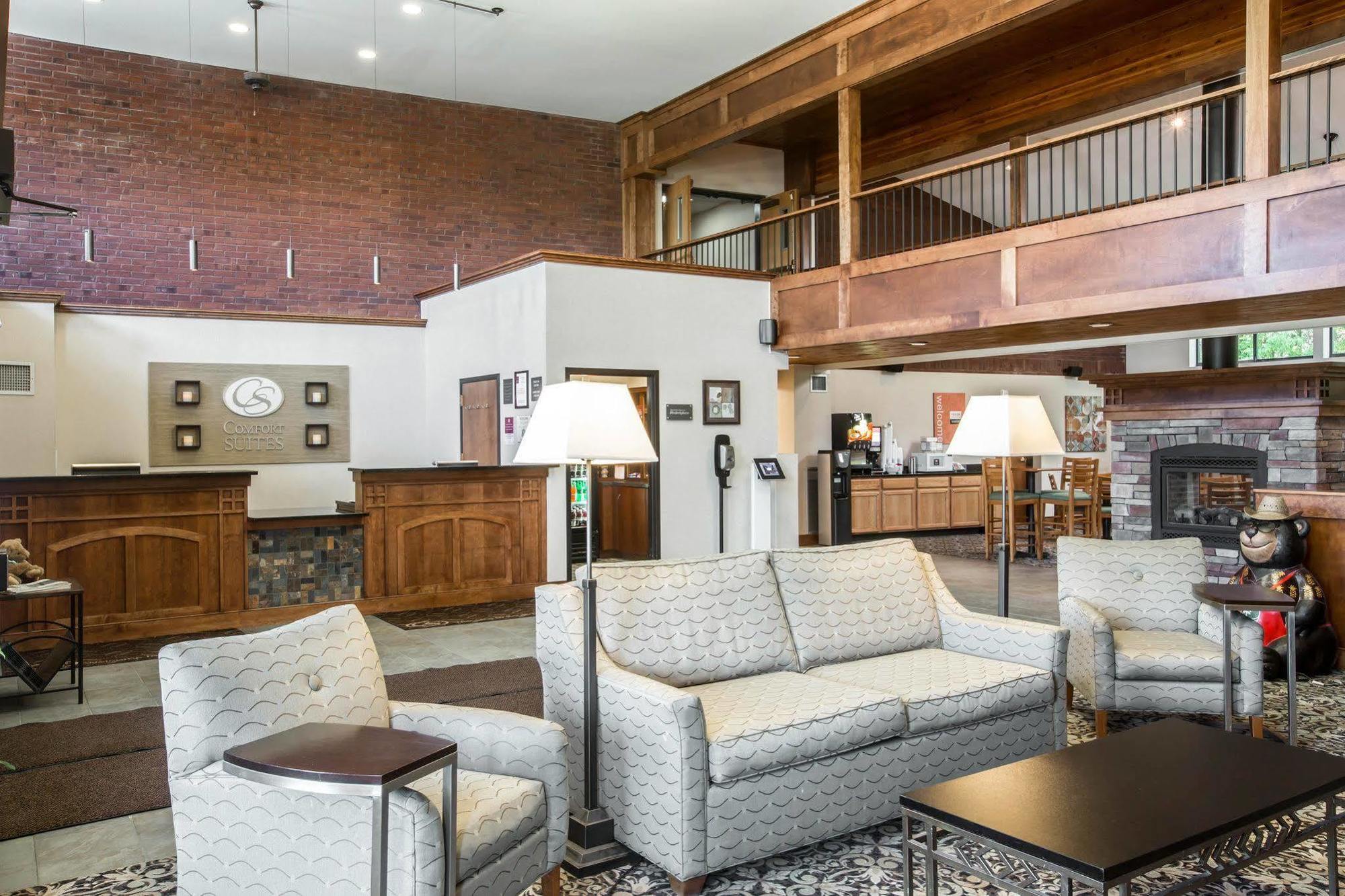 Comfort Suites South Burlington Near University Екстериор снимка