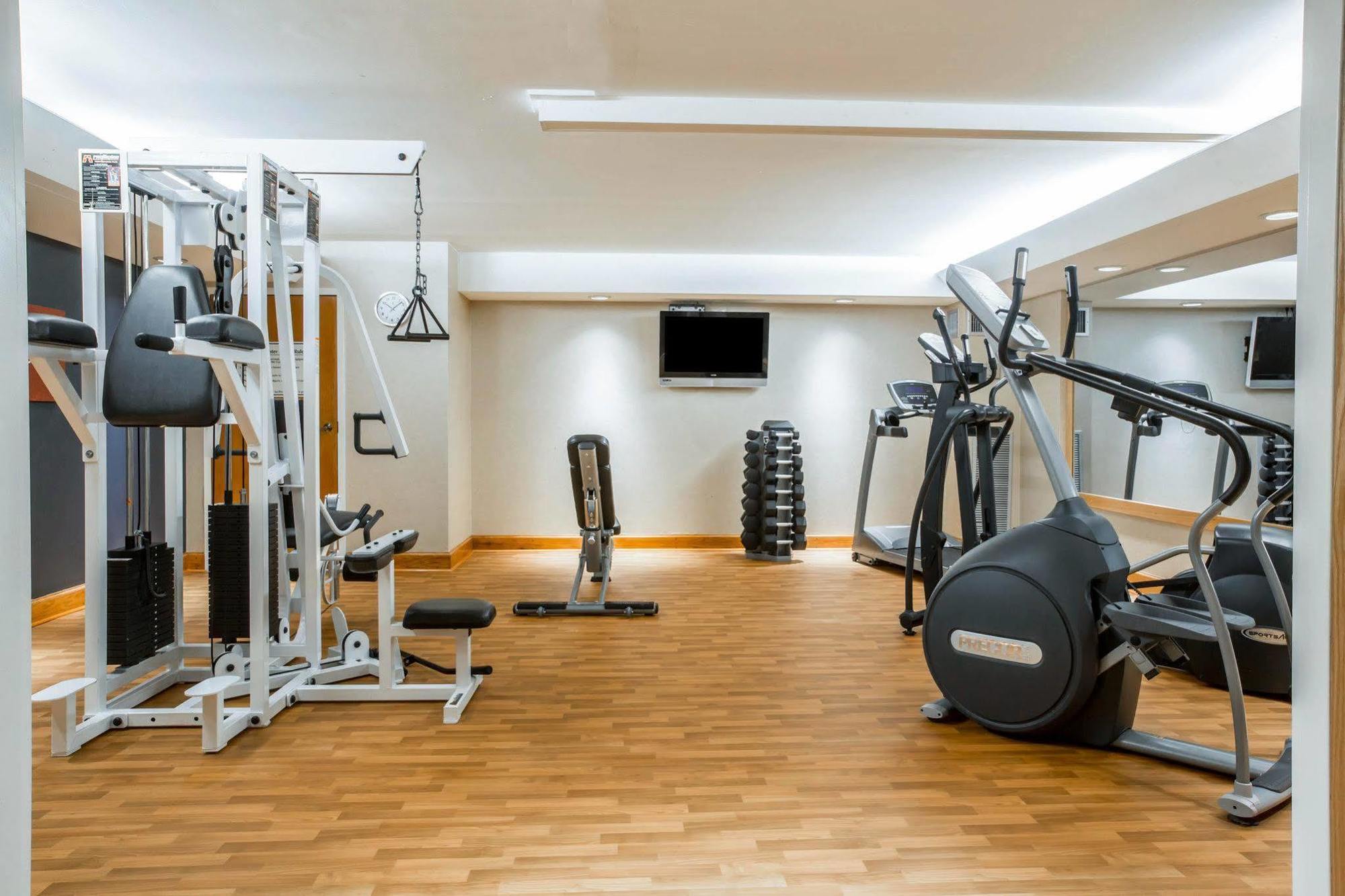 Comfort Suites South Burlington Near University Екстериор снимка