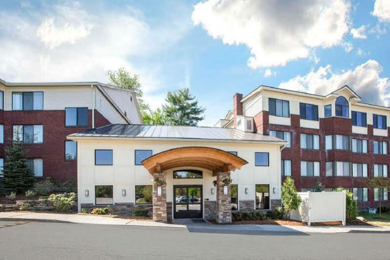 Comfort Suites South Burlington Near University Екстериор снимка